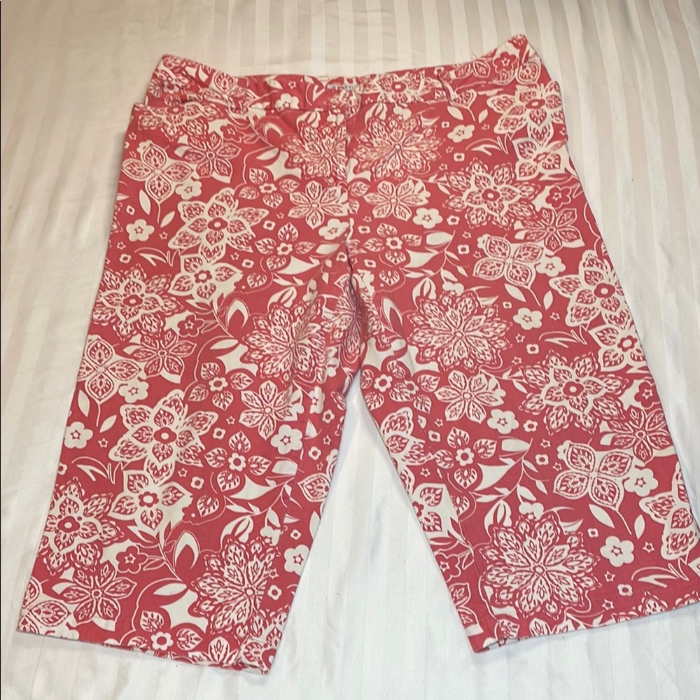 🌺SALE 5 for $20🌺Villager by Liz Claiborne Capris Pants